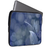 Blue Bokeh-Blätter Laptopschutzhülle (Vorne Rechts)