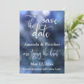 Blue Bokeh Light & Typografie 32, Save the Date (Stehend Vorderseite)