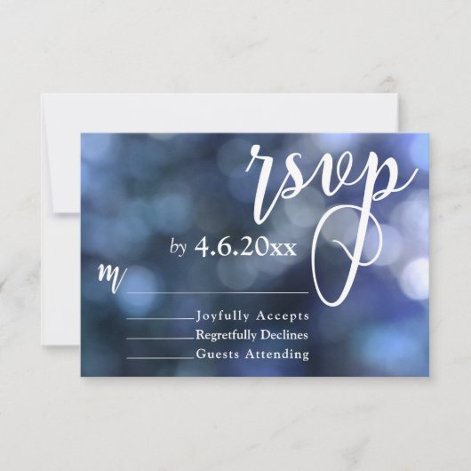 Blue Bokeh Light & Typografie 32 Wedding RSVP (Vorderseite)