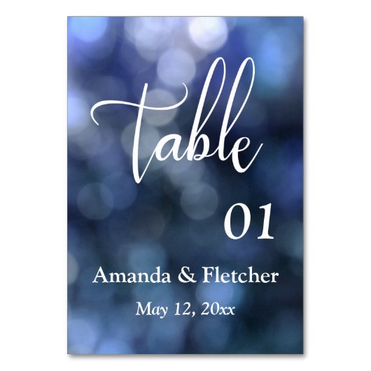 Blue Bokeh Light & Typografy Tischnummer Card (Vorderseite)