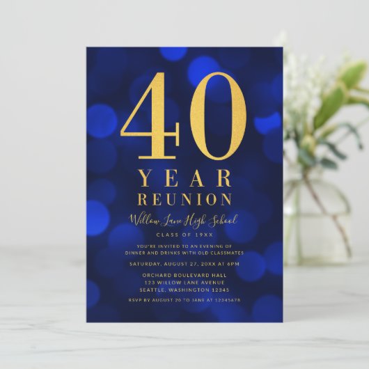 Blue Bokeh Lights 40-Jahres-Wiedersehen Einladung (Stehend Vorderseite)