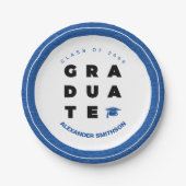 Blue Bold GRADUATE Letters and Cap Abschluss Pappteller (Vorderseite)