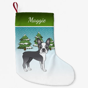 Blue Boston Terrier in einem Winterwald & Name Kleiner Weihnachtsstrumpf