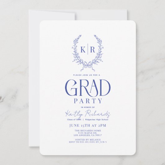 Blue Botanic Wappen Monogram Abschluss Einladung (Vorderseite)