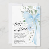 Blue Bow Baby in Bloom Floral Boy Baby Dusche Einladung (Vorderseite)