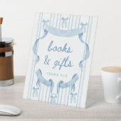 Blue Bow Boy Baby Duschbücher und Geschenke Zeiche Sockelschild (In SItu)