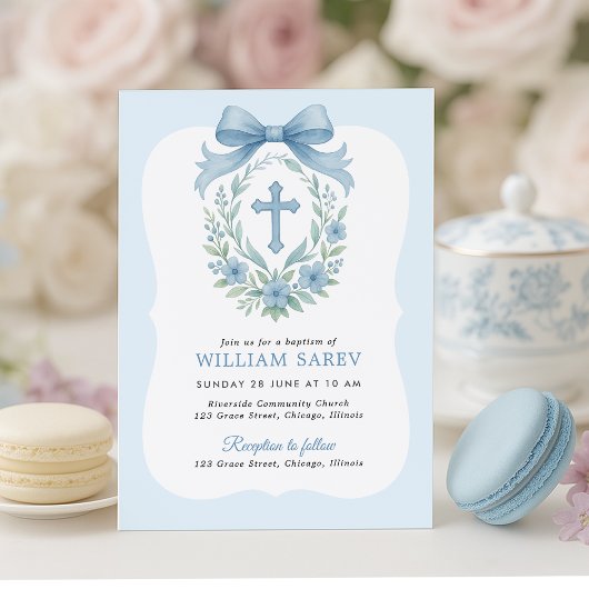 Blue Bow Boy Taufe Einladung mit Kranz