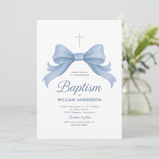 Blue Bow Boy Taufe Einladung mit Kranz (Stehend Vorderseite)