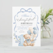 Blue Bow Coquette Beary First Birthday Einladung (Stehend Vorderseite)