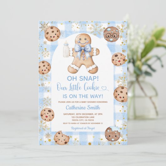 Blue Bow Gingerbread Christmas Baby Shower Gingham Einladung (Stehend Vorderseite)