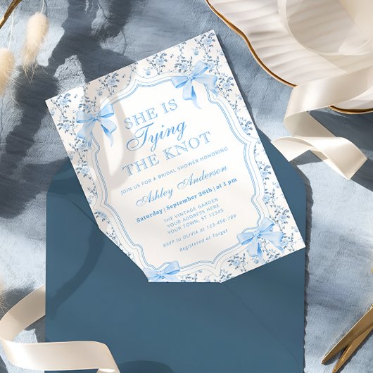 Blue Bow Sie bindet das Brautparty des Knotens Einladung