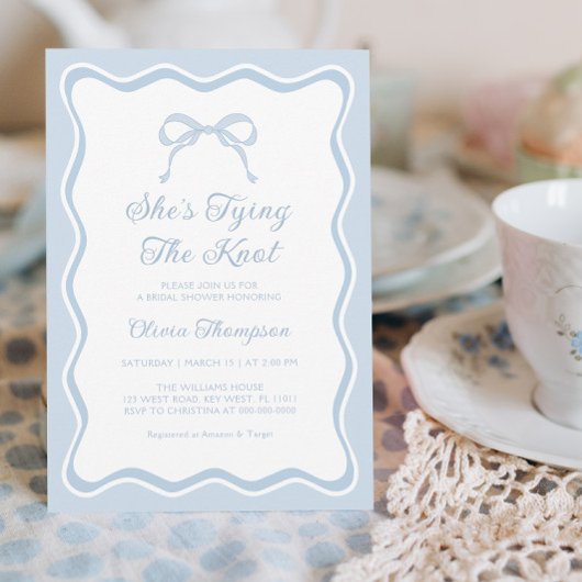 Blue Bow Sie bindet das Brautparty des Knotens Einladung