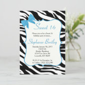 Blue Bow und Zebra Sweet 16 Geburtstag Einladung (Stehend Vorderseite)