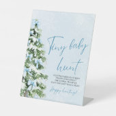 Blue Bows Christmas Tree Tiny Baby Hunt Game Sockelschild (Vorderseite)