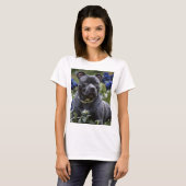 "Blue Brindle Beauty: A Staffy With Blue Roses T-Shirt (Vorne ganz)