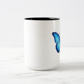 “Blue Butterfly Aesthetic Mug – Elegant Design” Zweifarbige Tasse (Mittel)