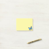 Blue Butterfly & Gold Confetti Dots Post-it Klebezettel (Auf Schreibtisch)