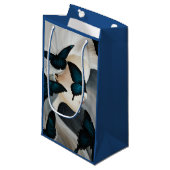 Blue Butterfly Masquerade Kleine Geschenktüte (Vorderseite Schrägansicht)