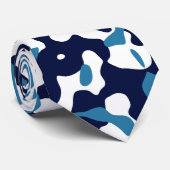 Blue Camouflage in Navy und White Krawatte (Gerollt)