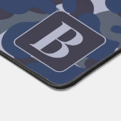 Blue Camouflage Personalisiert Monogram Navy Camou Schreibtischunterlage (Ecke)