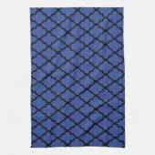 Blue Cerulean & Black Maroccan Trellis Quatrefoil Handtuch (Vertikal)