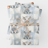 Blue Checkered Highland Cow Snowflake Cool Winter Geschenkpapier Set (Beispiel)
