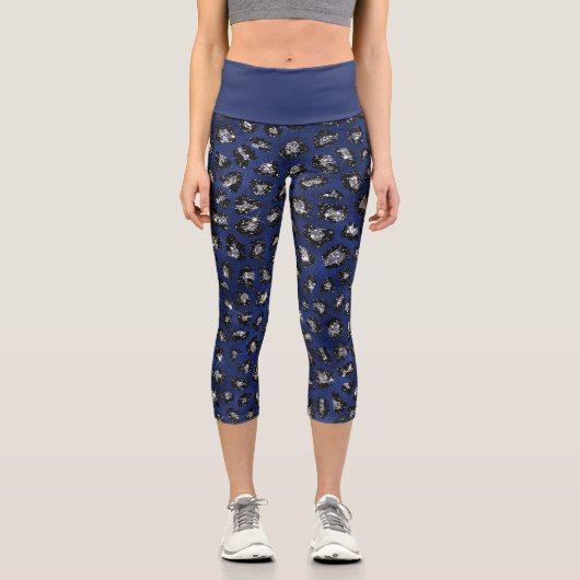 Blue Cheetah Pattern Modern Glitter Capri Leggings (Vorderseite)