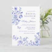 Blue Chinoiserie Blumenstrauß Brautparty Einladung (Stehend Vorderseite)