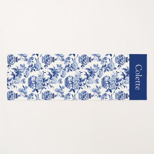 Blue Chinoiserie Monogram Name Yogamatte (Vorderseite (Horizontal))