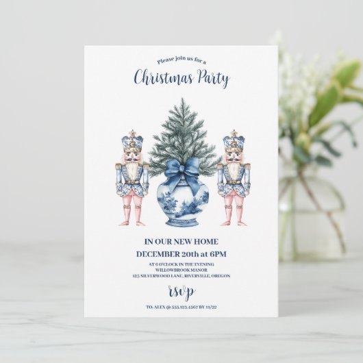 Blue Chinoiserie Nutcracker Christmas Einladung (Stehend Vorderseite)