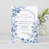 Blue Chinoiserie Toile Floral Bridal Shower Einladung (Stehend Vorderseite)