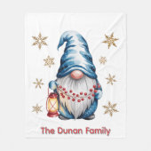 Blue Christmas Gnome with Red Lantern Berries Fleecedecke (Vorderseite)
