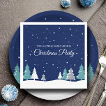 Blue Christmas Party Winter Trees Schnee Party Serviette<br><div class="desc">Der wunderschöne Mitternachtsblauer Himmel mit Weihnachtsbäumen schmückt diese hübsche,  maßgeschneiderte Party-Papierserviette für ein Familienessen. Schneeflocken den herrlichen Wald und weiße Schneeflocken springen in der Nachtluft hinunter. Dieses hübsche Dekor ist für eine Ansammlung im Urlaub ideal.</div>