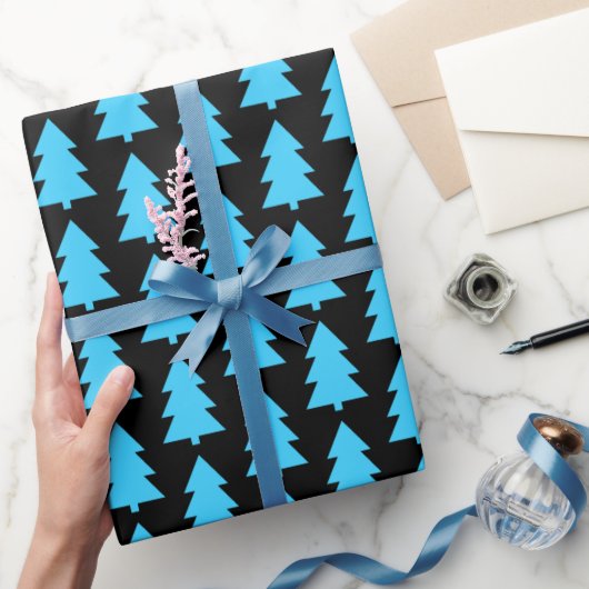 Blue Christmas Tree Abstrakt Simple Black Geschenkpapier (Schenken)