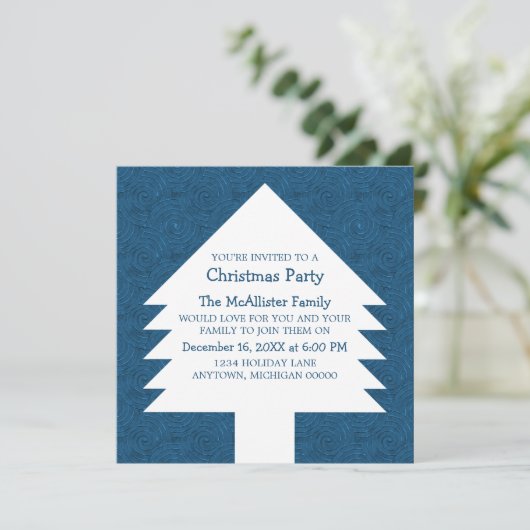 Blue Christmas Tree Wirbel Party Einladung (Stehend Vorderseite)