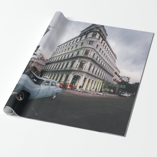 Blue Classic Vintage Car Cityscape Geschenkpapier (Ungerollt)