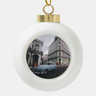 Blue Classic Vintage Car Cityscape Keramik Kugel-Ornament