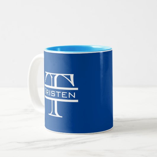 Blue Classic White Monogram Zweifarbige Tasse (Vorderseite Links)