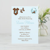 Blue Clothes Boy Baby Dusche Einladung (Stehend Vorderseite)