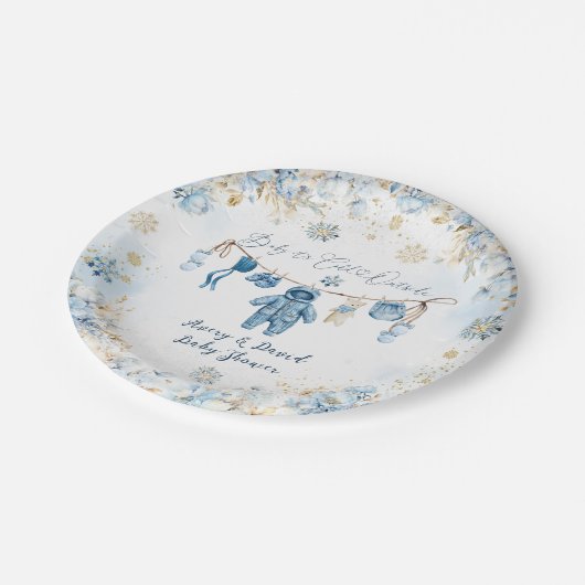 Blue ClothestLine Cold Outside Baby Boy Dusche Pappteller (Schrägansicht)