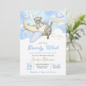 Blue Clouds Flying Teddy Bear Pilot Kinderdusche Einladung (Stehend Vorderseite)