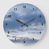 Blue Cloudy Sky Große Wanduhr (Vorderseite)
