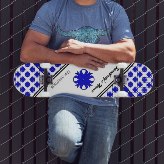 Blue Clover Ribbon von Kenneth Yoncich Skateboard (Außenbereich 3)