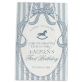 Blue Coquette Bow Rocking Horse Birthday Favors Mittlere Geschenktüte (Rückseite)