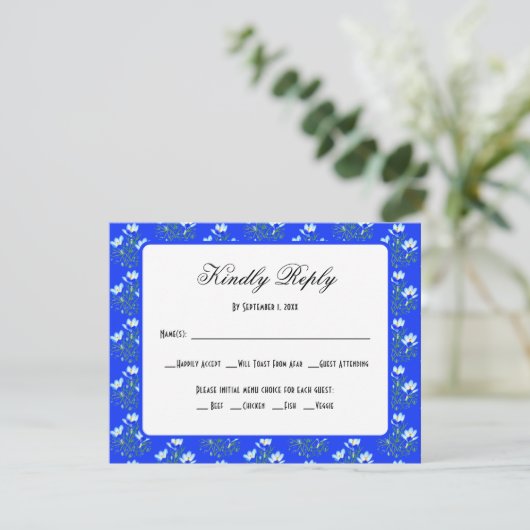 Blue Crocus Wedding RSVP Card Karte (Stehend Vorderseite)