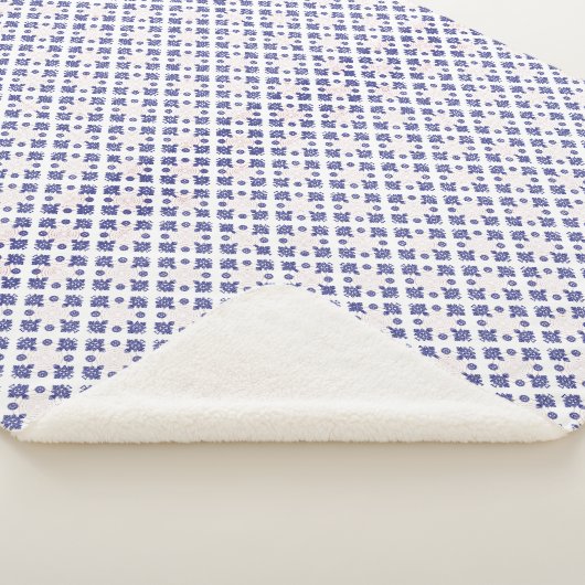 Blue  Cross Pendant Pattern  Sherpadecke (3/4)