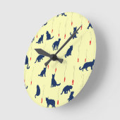 Blue cute kittens and red fishes runde wanduhr (Winkel)