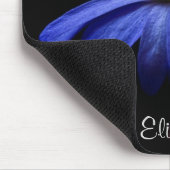 Blue Daisy Blume auf Black Personalisiert Mousepad (Ecke)