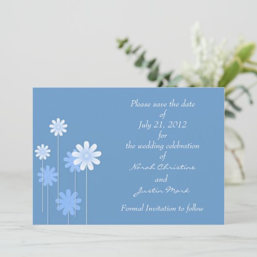 Blue Daisy Formal Save the Date Postcard (Stehend Vorderseite)