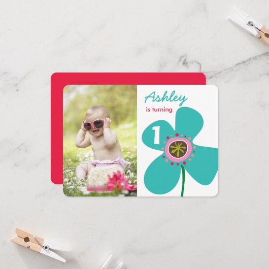 Blue Daisy Pop Blume Niedlich Foto Girl 1. Geburts Einladung (Vorderseite/Rückseite Beispiel)